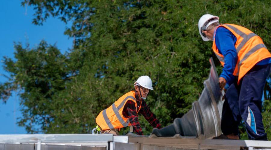Professional gutter cleaning in Troy, SC